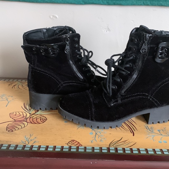 Womens G by Guess boots - Picture 2 of 6